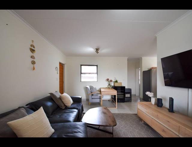 2 BEDROOM APARTMENT FOR SALE IN GOLDEN FIELDS ESTATE